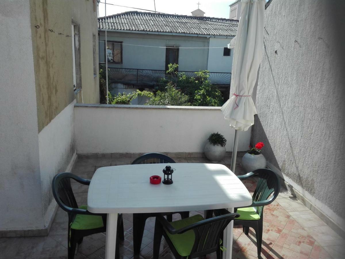 Apartment Ticic Povljana Exterior foto